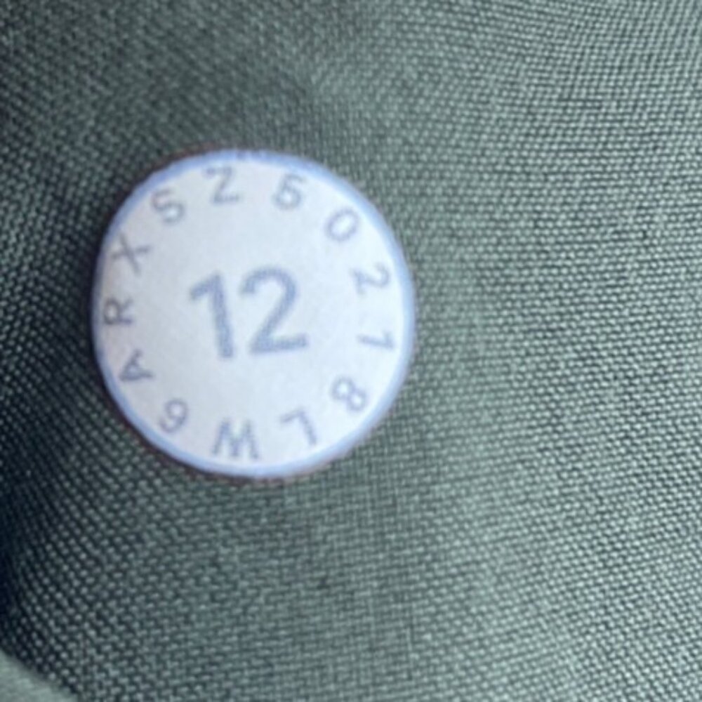 Lululemon Women's Size 12 Keep It Classic Crop 23″ Pant Olive Green - Picture 5 of 8